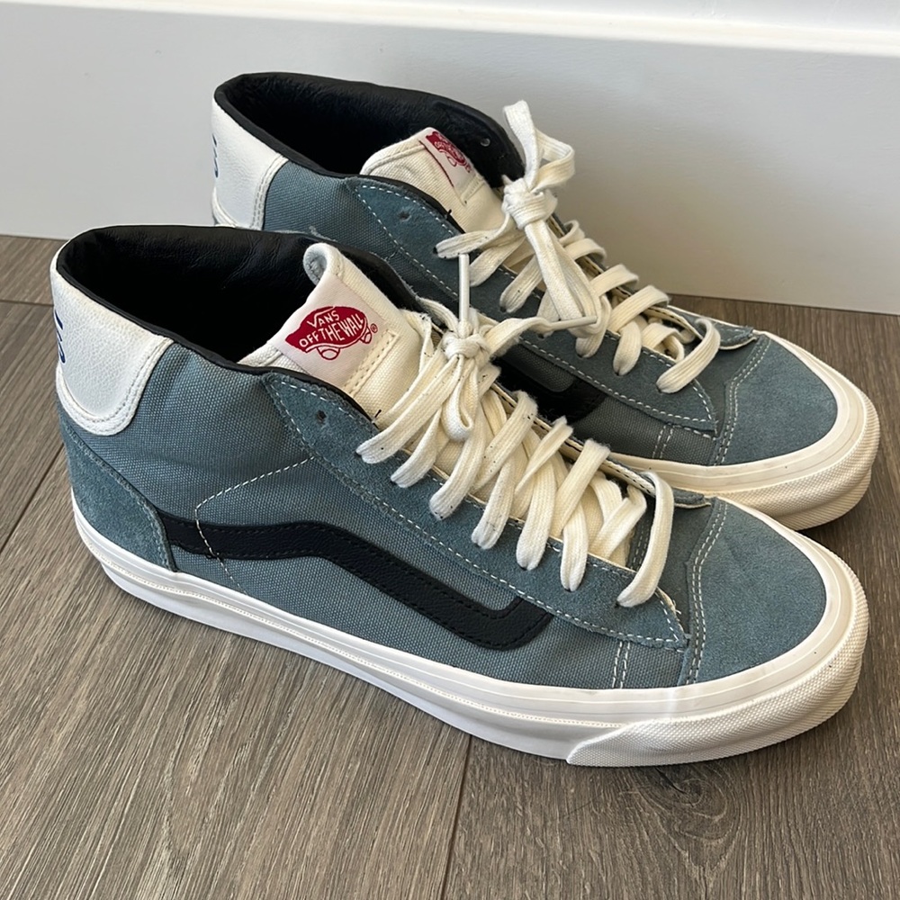 Men’s Vans Mid/High Top